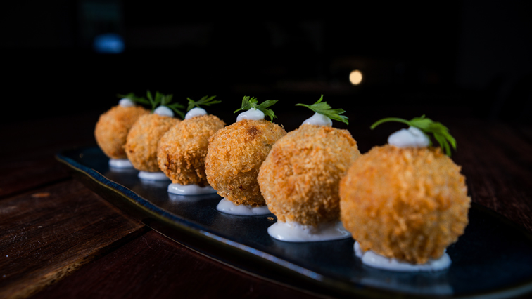 Rooftop happy hour na Vila Bertini de Icaraizinho de Amontada a partir de R$69,90. - Imagem 8